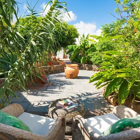 Botanico Secret Garden בית נופש *